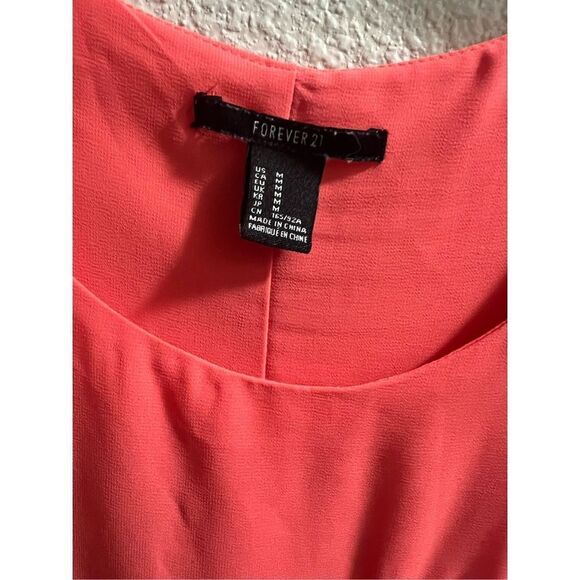✨Forever 21 Sleeveless Coral Blouse with Gold Buttons✨ - Picture 4 of 5